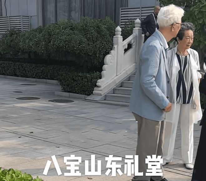 炒作Or浪子回头?郭昊文被国王裁掉同曦却给顶薪 他会继续留洋吗