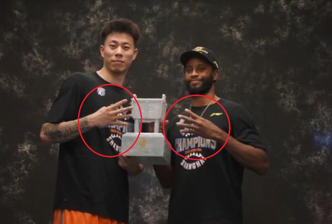 詹姆斯4万分是熬工龄？步行街为这事吵翻了