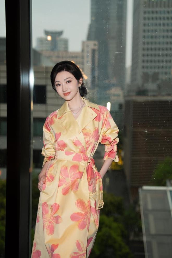 飞机落地当场逮捕,一家三口全部遣返!