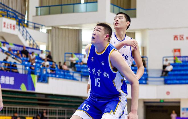 张镇麟缺席!男篮锋线仍是竞争最惨烈一环 王俊杰领衔“异军突起”