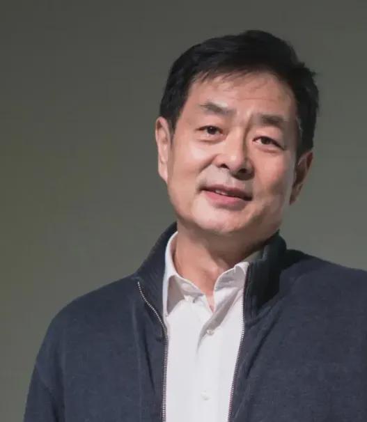 CBA最新消息!克里斯或加盟上海男篮,北控官宣新主帅