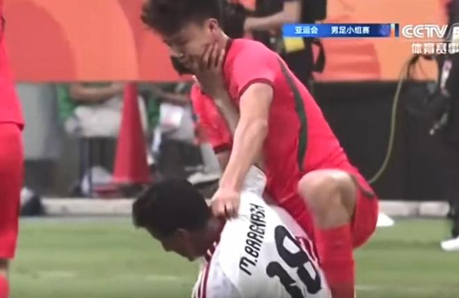 比媒:21岁日本中场尼尔逊