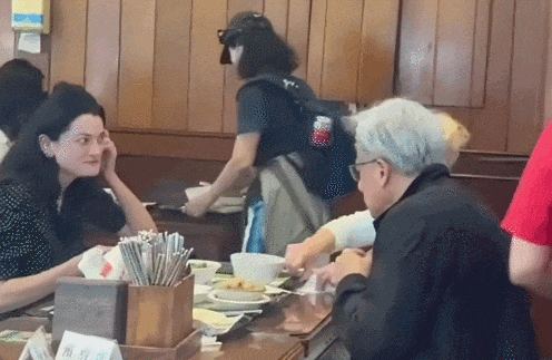 生死攸关之际,17国齐聚上合峰会,伊朗已看透,有中国坐镇乱不了